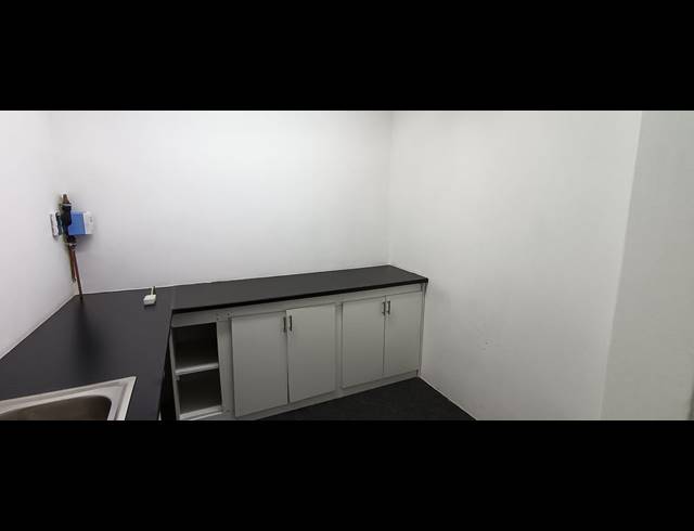 50M² RETAIL TO LET IN CARRINGTON HEIGHTS